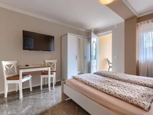 Apartment Apartment Tiola by Interhome