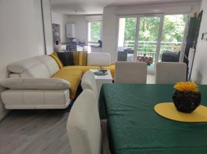 Appartements Cosy Appartment Thiais 80m² : photos des chambres