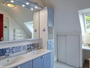 Maisons de vacances Holiday Home Chante-Brise by Interhome : photos des chambres