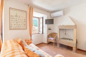 Maya Apartment