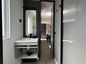 Le Laurier, mobil-home climatisé avec vue sur mer