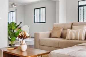 Glimpse of the City by Homie