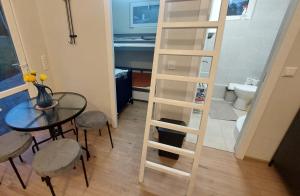 Small 24 sq m house for 6 people with 2 extra beds