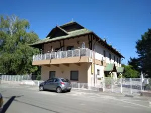 Kokó Panzió - Kovácshida