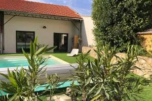 St Chaptes, Nimes, Uzes, France - Dions