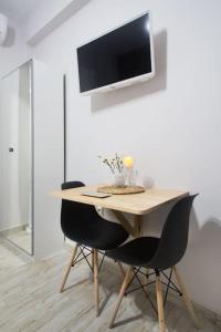 A comfortable small studio nearby Acropolis 202