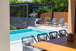 Villa Viverum with heated salt water pool