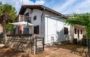 2 Bedroom Lovely Apartment In Krusevo