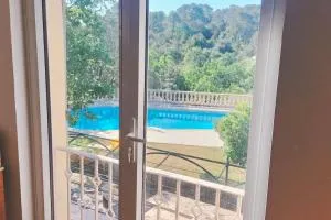 Loue grand appartement 40m, 2 pièces - Ampus