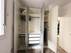 A8 - Apartamento en La Carihuela, 2 dormitorios, Wifi, a 100 metros de la playa