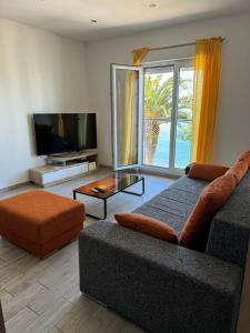 Oki Apartment - 3hvězdičkové hotely ve městě Gradac