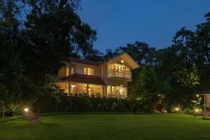 An Immaculate And Warm 4-bedroom Villa With A Pool - Rājpur