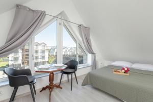 Stylowe Apartamenty na Wybrzeżu Niedaleko Plaży w Chłapowie by Noclegi Renters