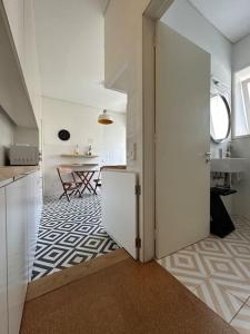 Apartamento com quintal na Vila