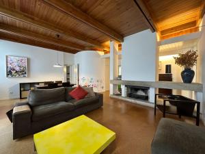 Apartamento com quintal na Vila