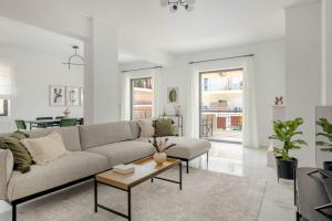 Homely 3BR Getaway in Marousi by UPSTREET