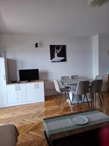 Apartments Drazen 