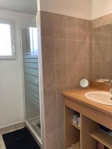 Maisons de vacances Maison calme avec garage et jardin clos avec menage inclus : photos des chambres
