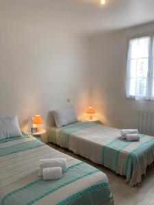 Maison calme avec garage et jardin clos avec ménage inclus