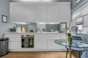 MySquare One Bed Lower Floor Flat near Oxford Street
