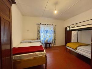 Modern Nature Retreat - Private Holiday Home in Bandarawela Hills