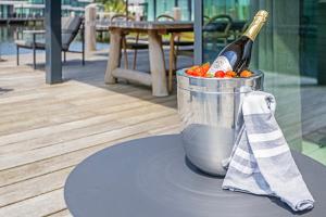 Lake House with dock at Lake Veere, Zeeland