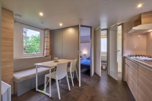 Campings Mobil Home 4 personnes 204 : photos des chambres