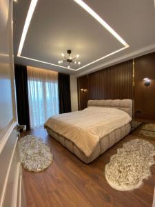 Luxury apartment with a wonderful lake view