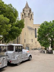 A NE PAS MANQUER Studio plein centre d Avignon climatisé