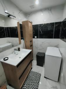 Appartements Appart 1 ch renove avec piscine : photos des chambres