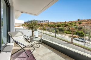 ViVi Homes - Sunny Views Wellness, Gym, Pool & Sea view