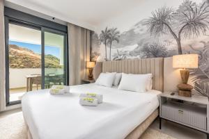 ViVi Homes - Sunny Views Wellness, Gym, Pool & Sea view