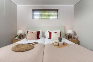 Blackbird Lodge, Strawberryfield Park - Free Parking, Hot tub, pets allowed