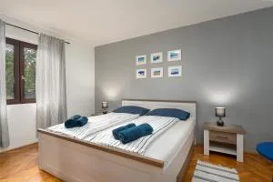 Blue Apartment - Flengi