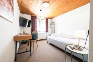 Single Room with Private Bathroom room in Gasthaus Rössle