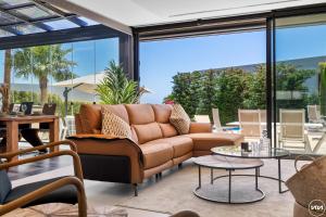 ViVi Homes - Villa Yara Pool, Sauna, Jacuzzi & Cinema