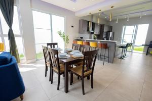 Perfect for your Family Guanaco House, Hot water, Wifi, Air conditioning , Prime location ,Sinai