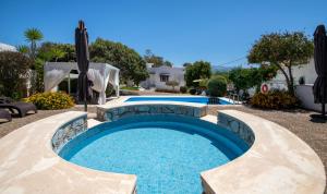 Luxury Seaside Villa Plumeria ,50m to Sandy Beach, Chania
