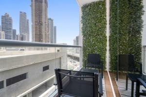 Bright Downtown Dubai Studio by Mall, Burj Khalifa & Fountains