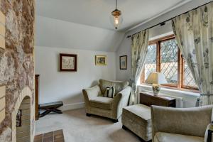 Two Grooms Cottage Dunster