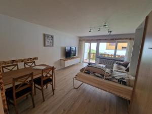 Familienfreundliche Studio 42m2 mit gratis Parking und WiFI nahe Sportaren und Torrentbahn