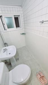 Phòng Giường Đôi Lớn Loại Sang (Deluxe Queen Room)