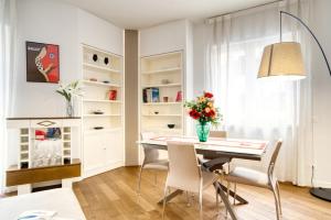 GuestHost - White Flat bilo di design De Angeli