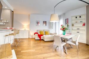 GuestHost - White Flat bilo di design De Angeli