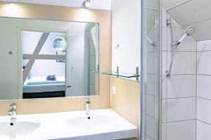 CBlue "Apartmenthaus Captain Hook"