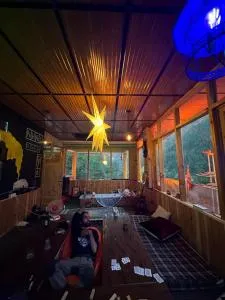 Pahadirovers Homestay & Cafe - Manīkaran
