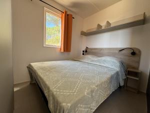 Le Laurier, mobil-home climatisé avec vue sur mer