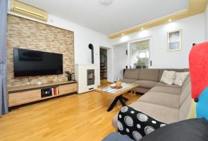 Apartment Sanja Kolovare Beach