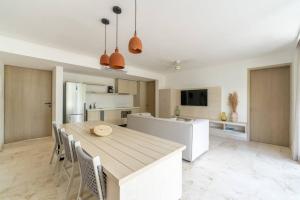 Hunab Kah Serene Rooftop Pool