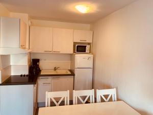 Villages vacances Terres de France - Residence Cote Provence : photos des chambres